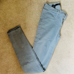 J Brand Tencel Silky Smooth SKINNY Jeans